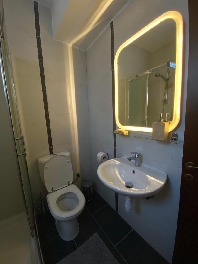Lovely , Cozy , Modern Seaside Apartment Larnaca Esterno foto